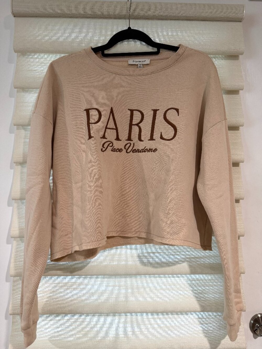 Paris cropped sweatshirt (size M)